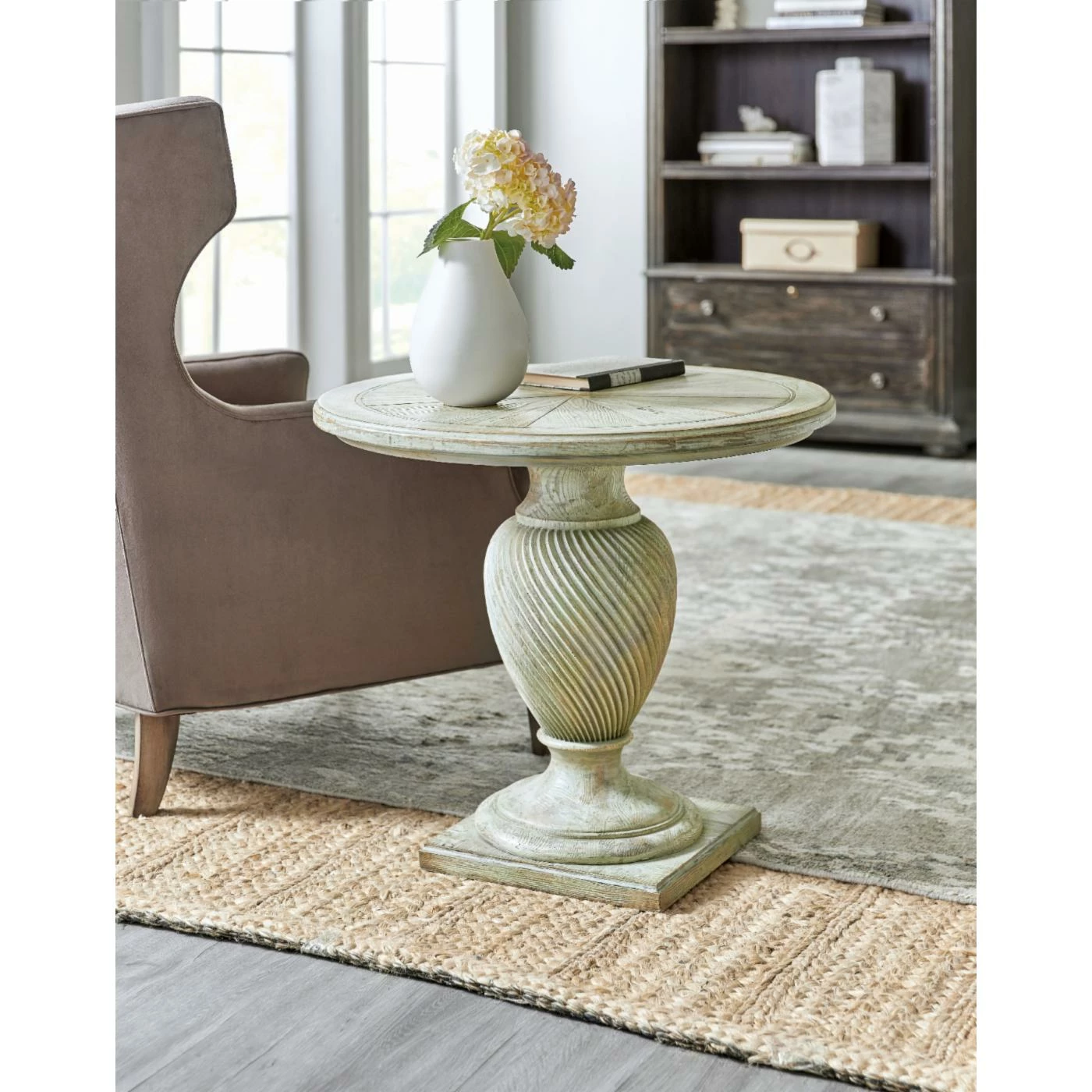 Budget π₯° Round End Tables & Side Tables Hooker Furniture Traditions Round End Table - Pale Green β - Image 3