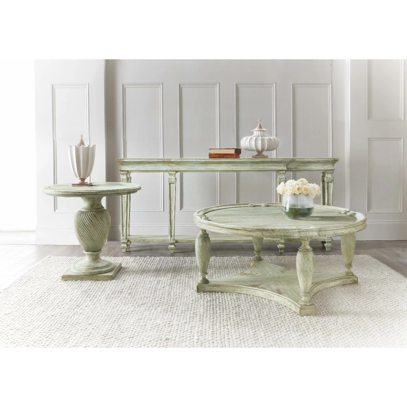 Budget π₯° Round End Tables & Side Tables Hooker Furniture Traditions Round End Table - Pale Green β - Image 2