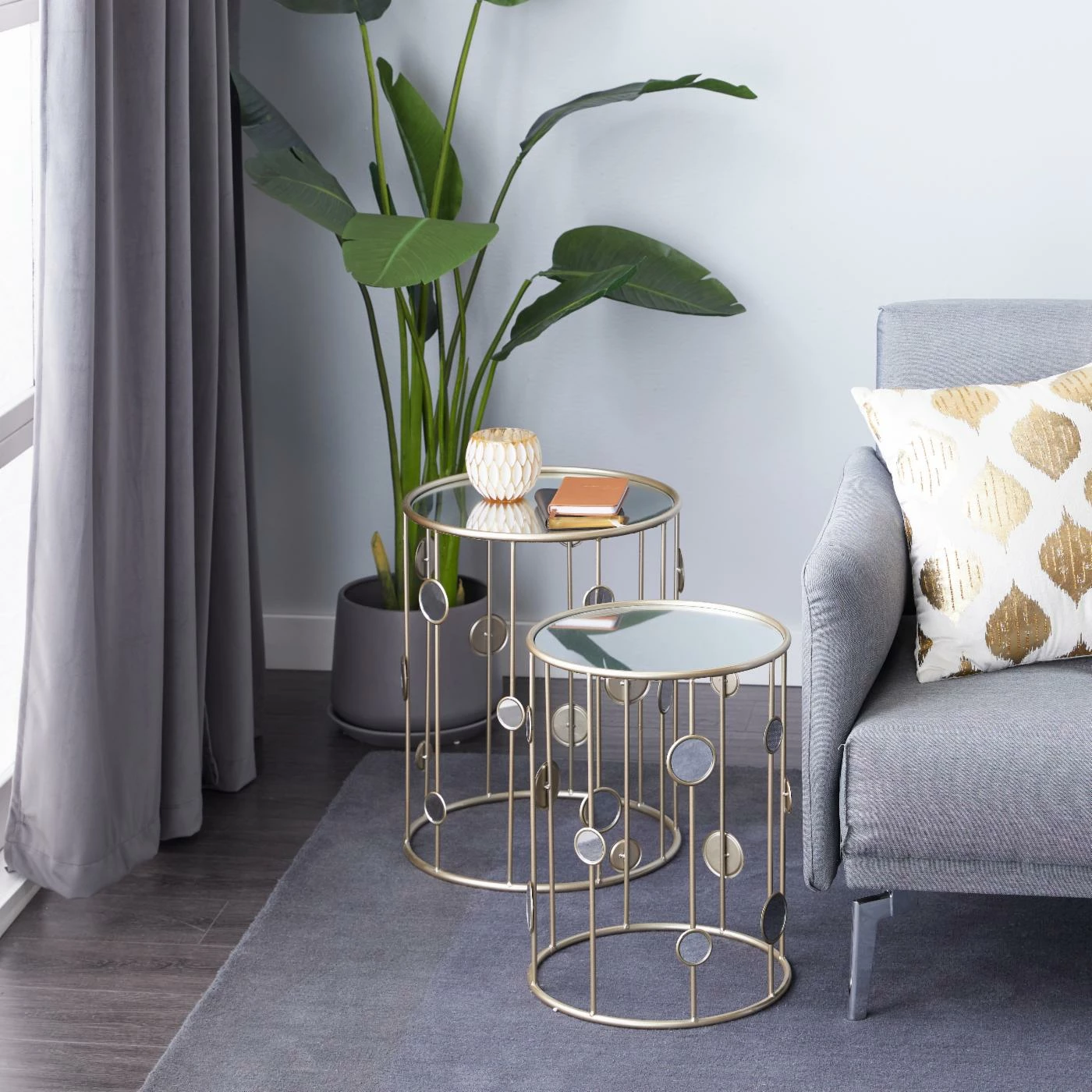 Deals π― Round End Tables & Side Tables DecMode Contemporary Iron Clear Round Top With Vertical Bars Support Leg Nesting Accent Table - Set Of 2 π - Image 2